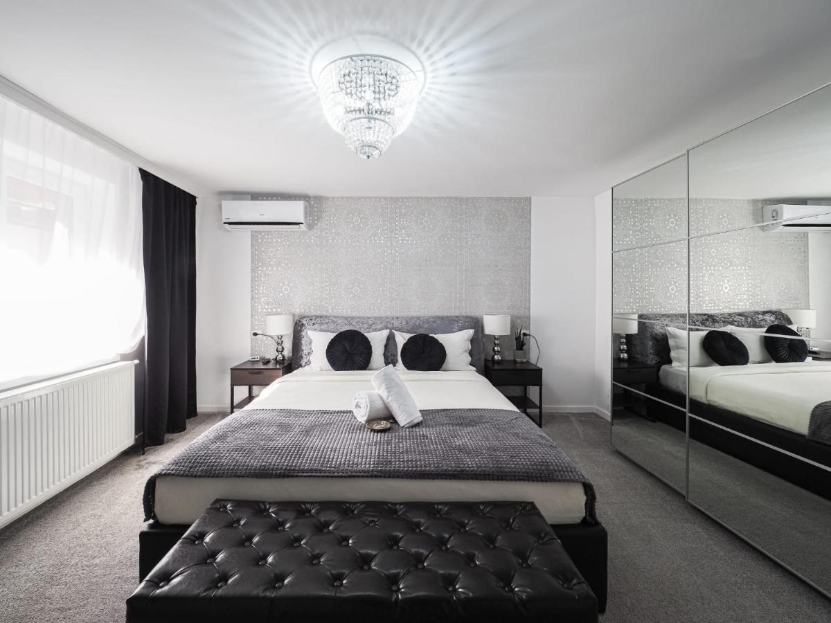 For You Apartments Gold & Silver ซีบิว ภายนอก รูปภาพ
