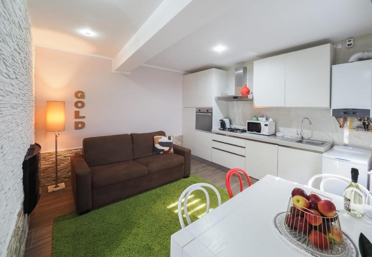 For You Apartments Gold & Silver ซีบิว ภายนอก รูปภาพ