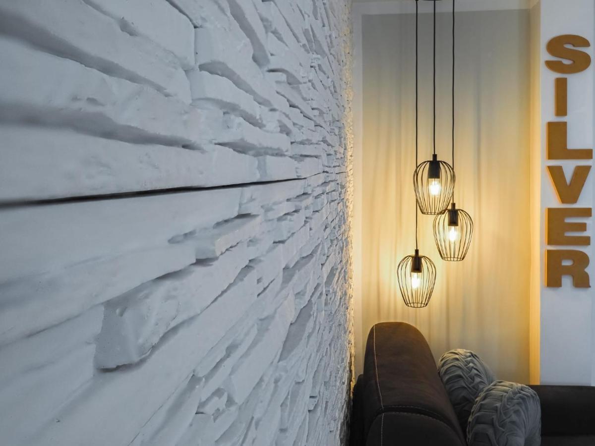 For You Apartments Gold & Silver ซีบิว ภายนอก รูปภาพ