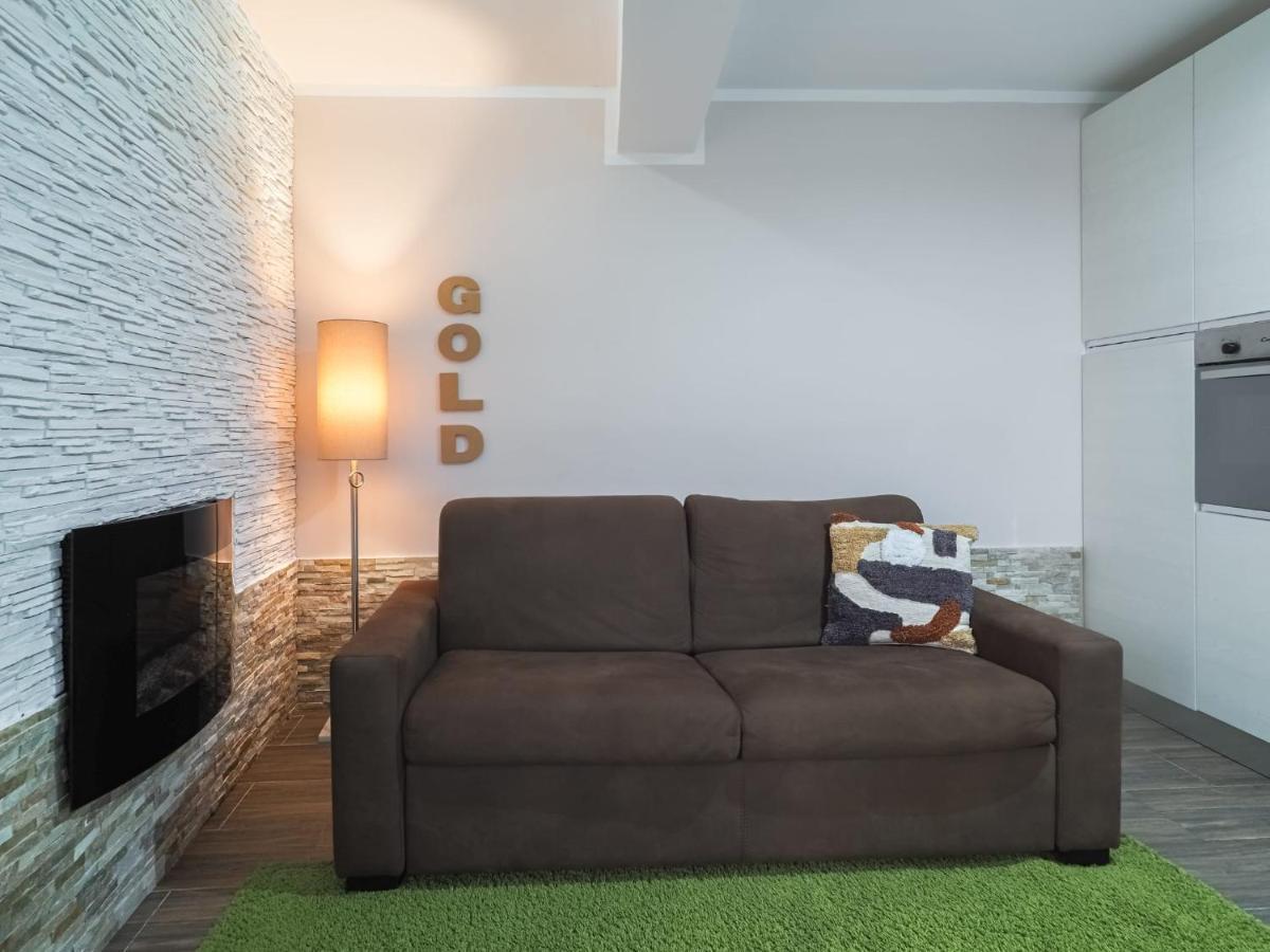 For You Apartments Gold & Silver ซีบิว ภายนอก รูปภาพ